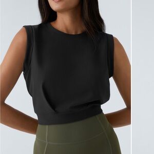 NWT Halara Flow pet hair resistant Crew Neck Sleeveless Cropped Yoga Tank Top Lg